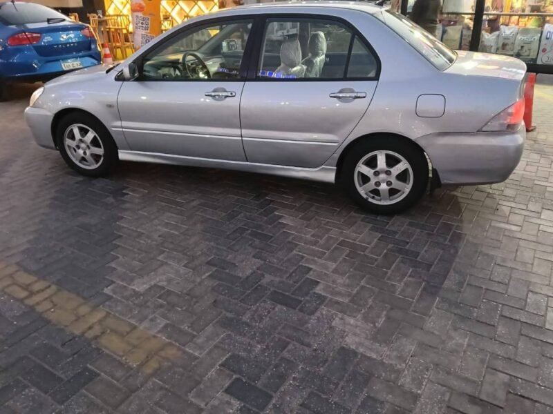 ​ميتسوبيشي لانسر بومة 2007 (فبريكا) - عداد 130 ألف كمه