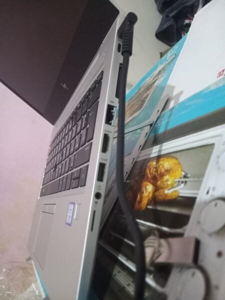 ​لابتوب HP EliteBook استيراد الخارج | Core i7 الجيل العاشر | كسر زيرو