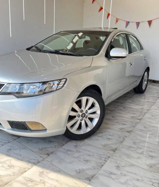 كيا سيراتو 2010 أعلى فئة (هاي لاين) - فابريكا بالكامل عدا الإكصدامات - حالة نادرة