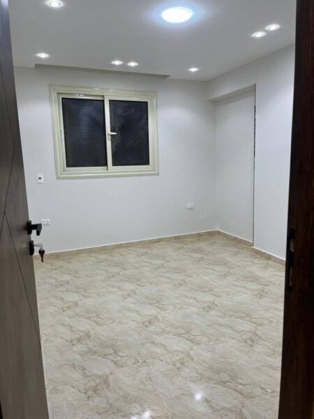 فرصة: شقة للبيع في اللبيني هرم بفيو الأهرامات 140م