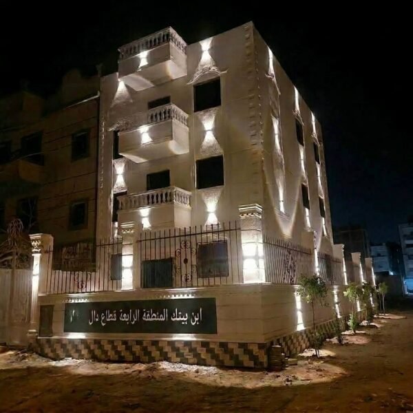 منزل للبيع 3 أدوار بحدائق أكتوبر (المنطقة الرابعة) لوكيشن ممتاز