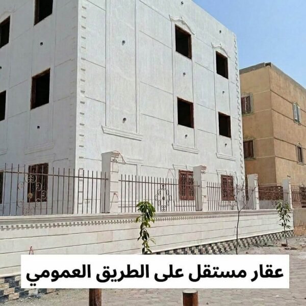 منزل للبيع 3 أدوار بحدائق أكتوبر (المنطقة الرابعة) لوكيشن ممتاز